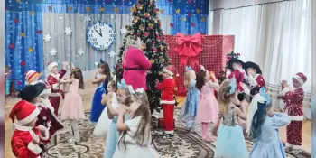 Новогодний праздник "Новогоднее шоу Деда Мороза"